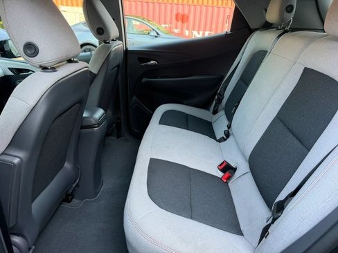 Used 2018 Chevrolet Bolt LT FWD image 18
