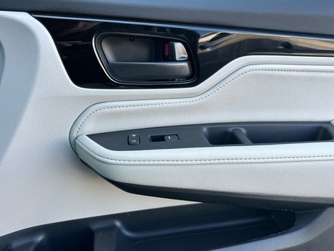 New 2026 Honda Odyssey Touring image 27