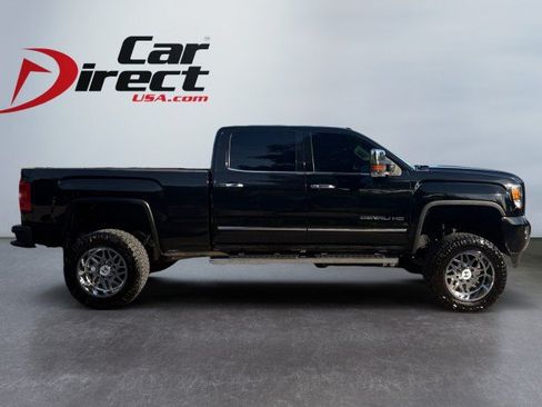 Used 2015 GMC Sierra 2500 Denali w/ Duramax Plus Package AWD/4WD image 14