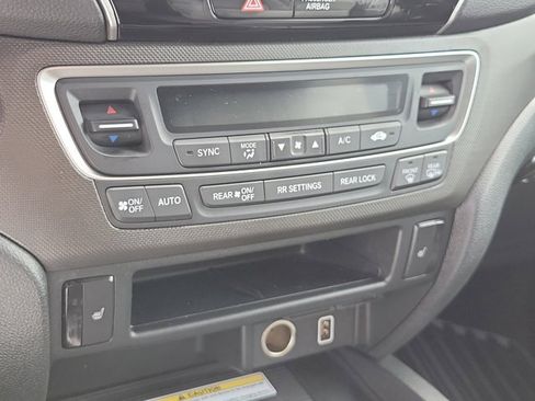 Certified 2022 Honda Pilot TrailSport image 29