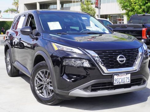 Used 2023 Nissan Rogue S FWD image 2