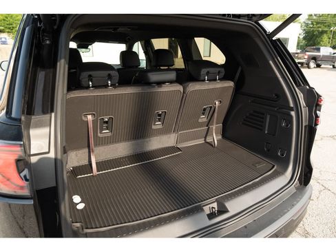 New 2026 GMC Acadia Elevation w/ Black Edition AWD/4WD image 32