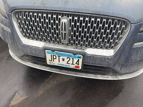 Used 2022 Lincoln Corsair AWD w/ Premium Package image 3