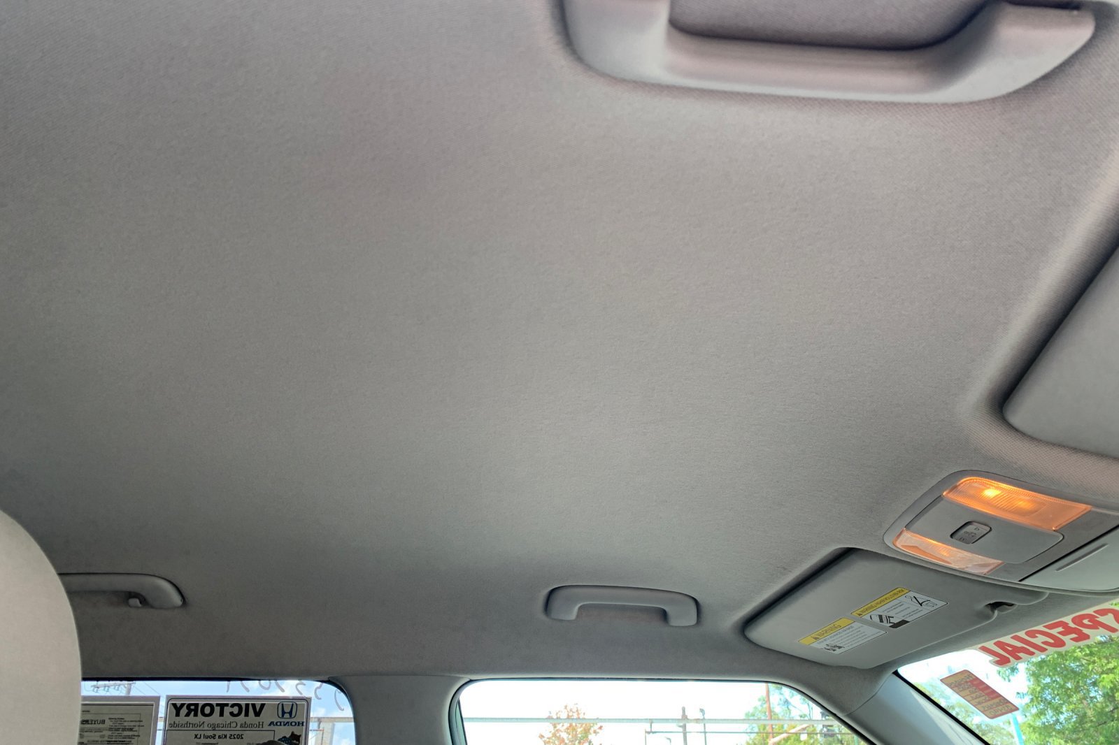 Used 2025 Kia Soul LX w/ LX Technology Package FWD image 19