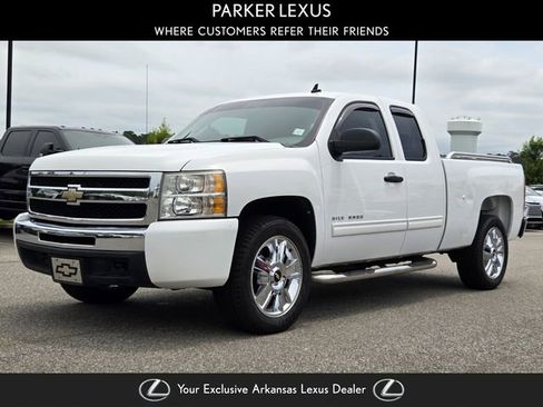 Used 2011 Chevrolet Silverado 1500 LS RWD image 1