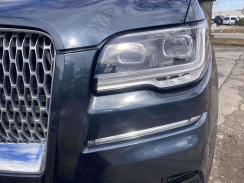Used 2022 Lincoln Navigator Reserve image 11