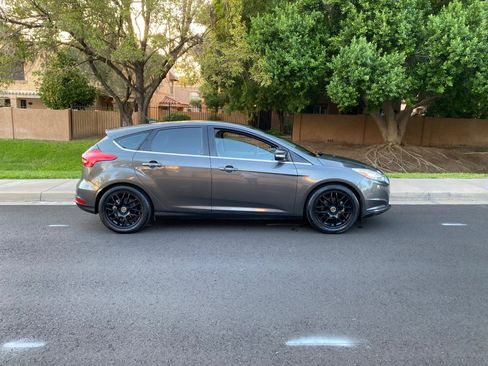Used 2016 Ford Focus Electric Hatchback image 9