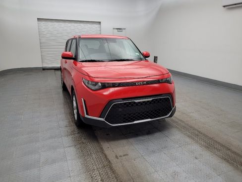 Used 2023 Kia Soul LX w/ LX Technology Package FWD image 14