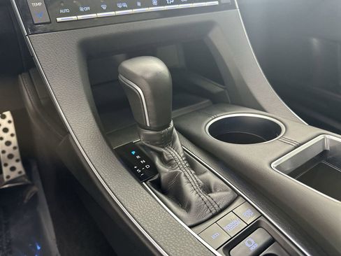 Used 2019 Toyota Avalon Touring image 24