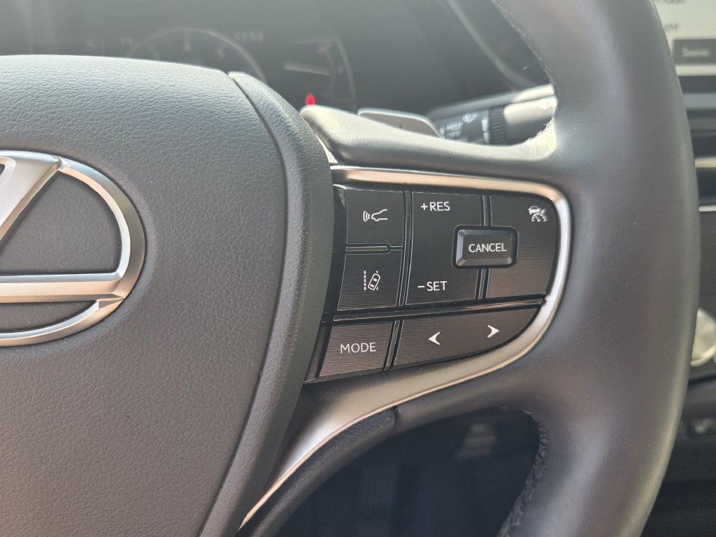 Used 2023 Lexus ES 350 w/ Premium Package FWD image 28