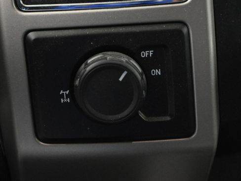 Used 2018 Ford F150 Lariat RWD image 25