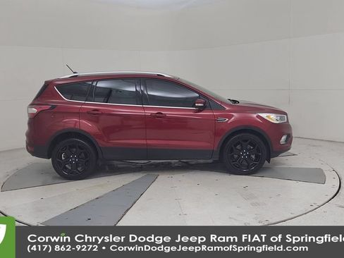 Used 2018 Ford Escape Titanium FWD image 17