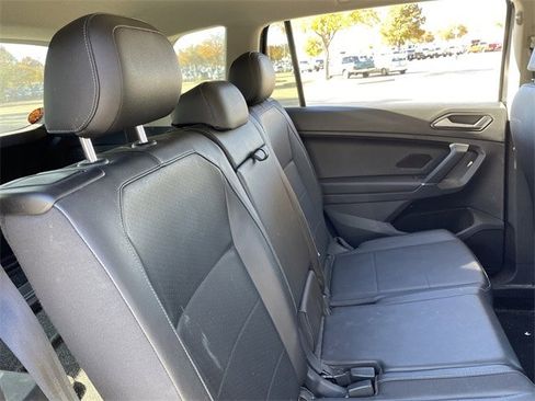 Used 2018 Volkswagen Tiguan SE image 26