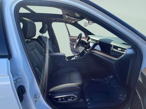 New 2026 Jeep Grand Cherokee L Summit w/ Obsidian Package image 28