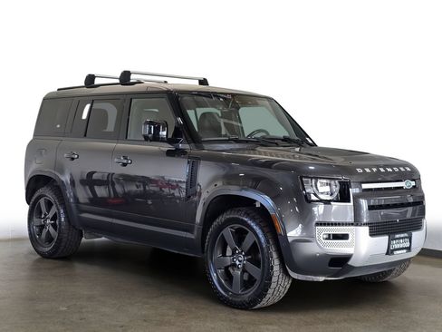 Used 2023 Land Rover Defender 110 SE AWD/4WD image 3