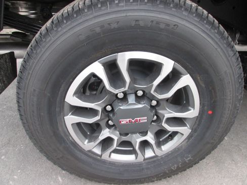 New 2026 GMC Sierra 2500 SLE w/ SLE Value Package; image 31