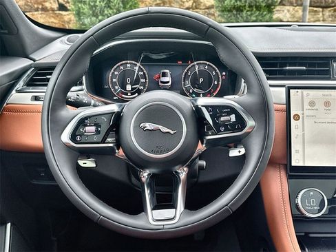 New 2026 Jaguar F-PACE R-Dynamic S image 21