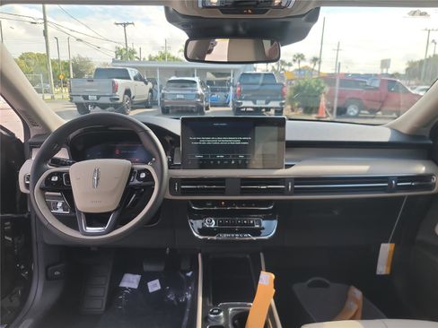 New 2026 Lincoln Corsair Premiere image 14