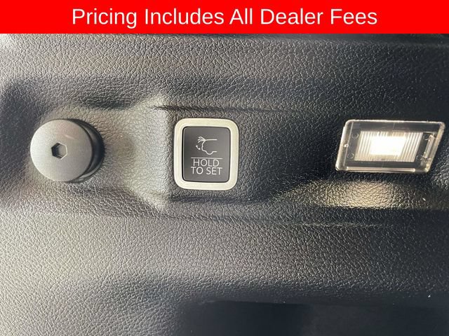 Used 2023 Jeep Grand Cherokee L Limited w/ Luxury Tech Group II AWD/4WD image 15