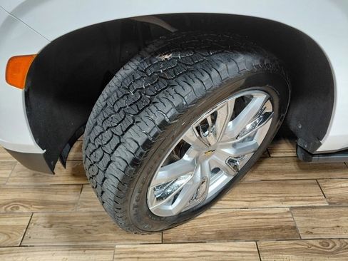 Certified 2023 Chevrolet Suburban High Country w/ Premium Package 2 image 31