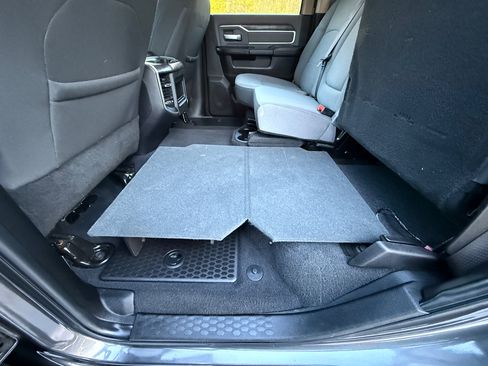 Used 2019 RAM 2500 Big Horn image 23