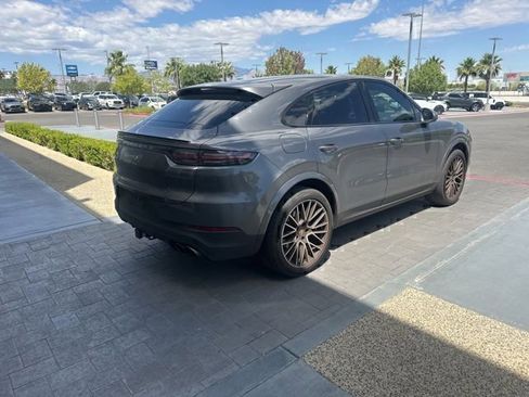 Used 2021 Porsche Cayenne S AWD/4WD image 5
