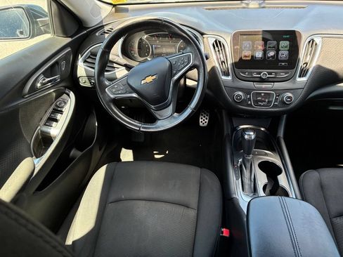 Used 2016 Chevrolet Malibu LT FWD image 10
