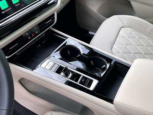 New 2026 Volkswagen Atlas SEL Premium R-Line image 7