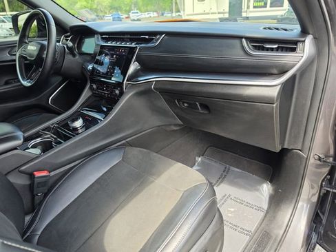 Used 2021 Jeep Grand Cherokee L Laredo RWD image 13