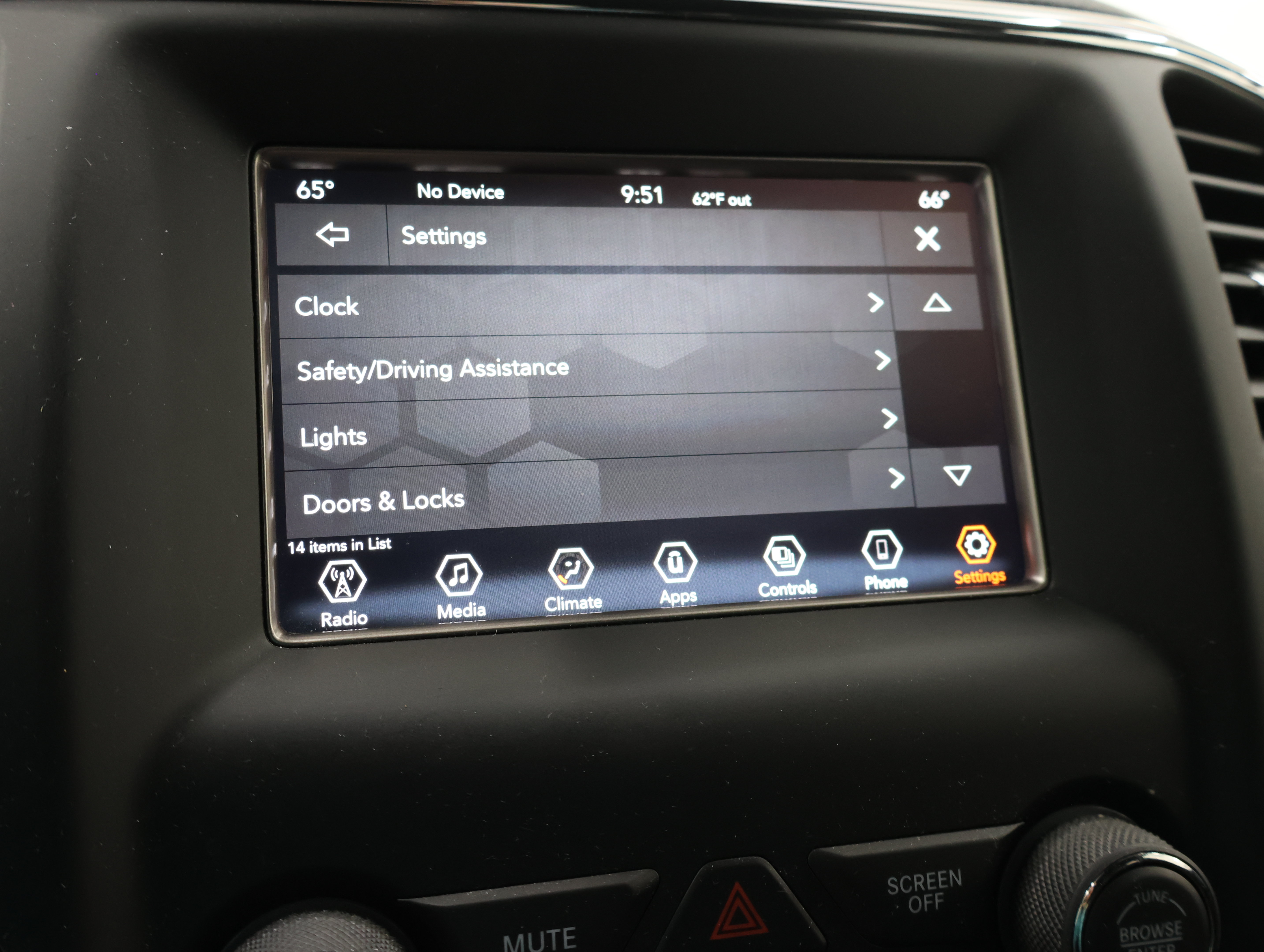 Used 2021 Jeep Grand Cherokee Laredo AWD/4WD image 54