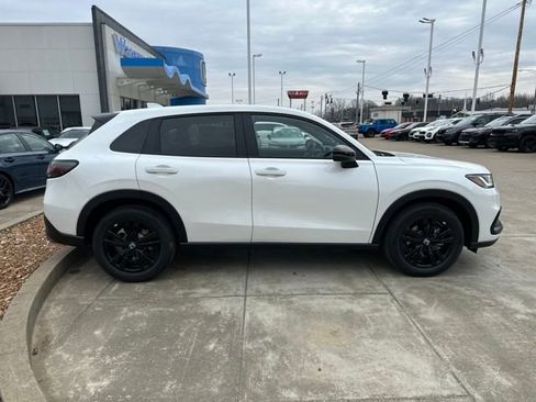 New 2026 Honda HR-V Sport image 6