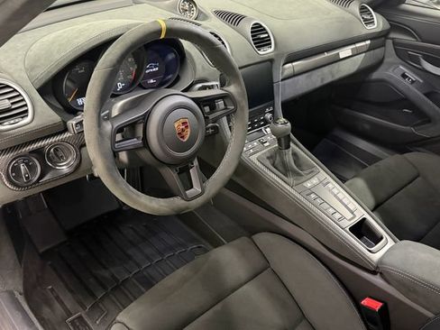 Certified 2025 Porsche 718 Cayman GT4 RS RWD image 4