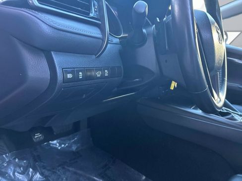 Used 2024 Toyota Camry SE image 18