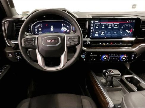 Used 2024 GMC Sierra 1500 Elevation w/ Preferred Package AWD/4WD image 6