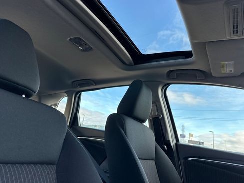 Used 2019 Honda Fit EX image 17