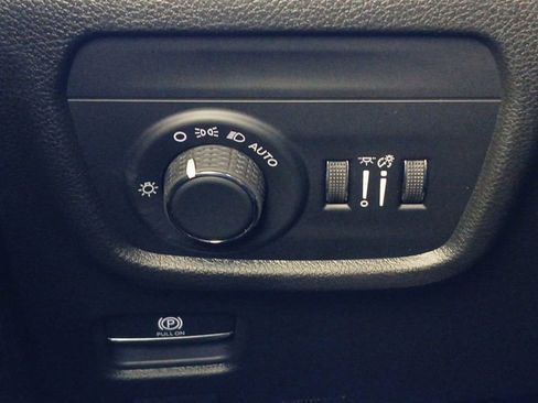 New 2026 Jeep Grand Cherokee Laredo RWD image 12