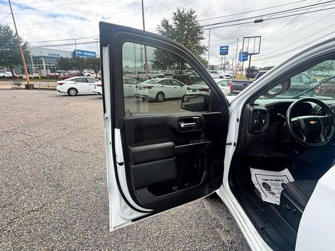 Used 2022 Chevrolet Silverado 1500 Custom RWD image 28