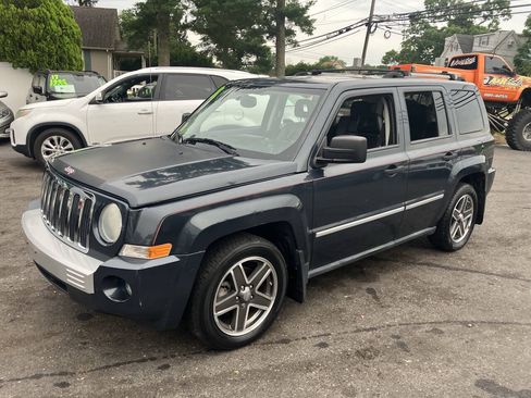 Used 2008 Jeep Patriot Limited AWD/4WD image 3