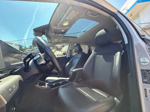 Used 2024 Hyundai Kona Limited FWD image 14
