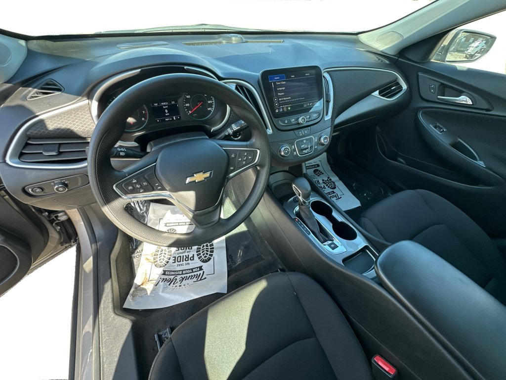 Used 2024 Chevrolet Malibu LS FWD image 30