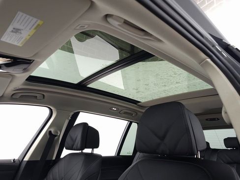 Used 2026 BMW X7 xDrive40i w/ Premium Package image 13