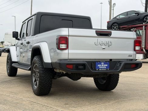 Used 2022 Jeep Gladiator Overland AWD/4WD image 7