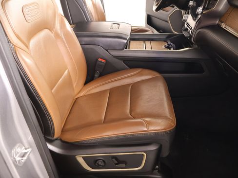 Used 2021 RAM 1500 Limited AWD/4WD image 14