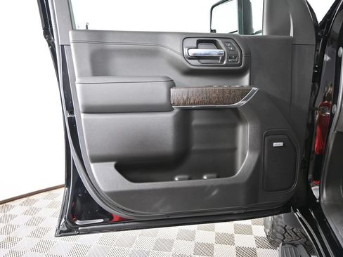 Used 2023 GMC Sierra 3500 Denali w/ Denali Ultimate Package AWD/4WD image 19