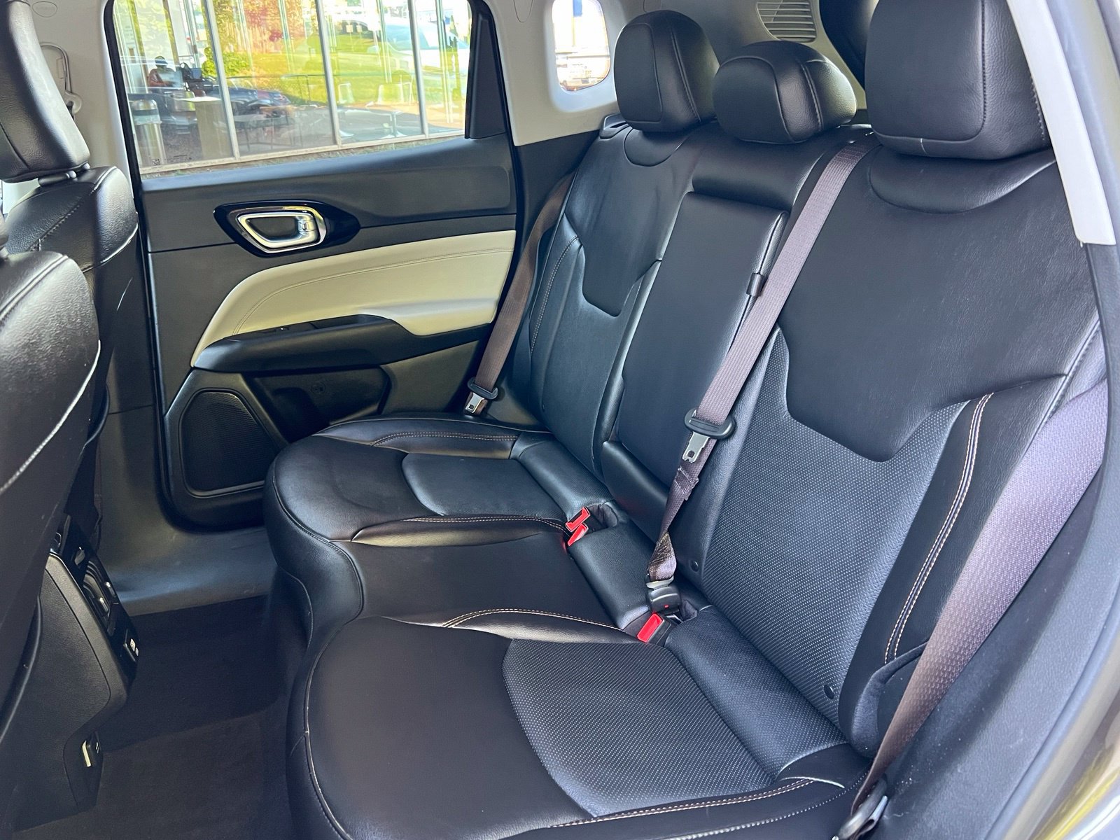 Used 2022 Jeep Compass Limited AWD/4WD image 4
