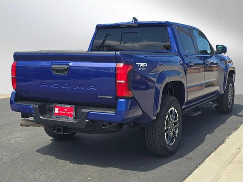 Certified 2025 Toyota Tacoma TRD Sport w/ TRD Sport Premium Package AWD/4WD image 3