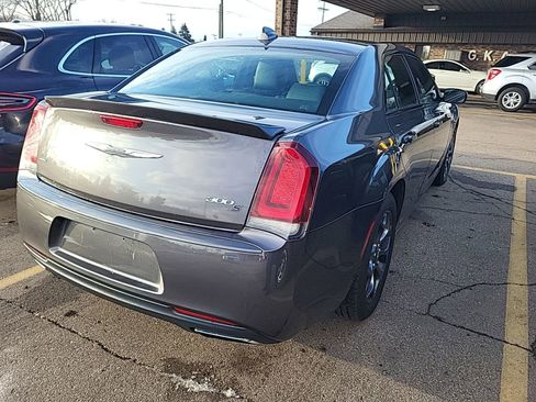 Used 2017 Chrysler 300 S image 3