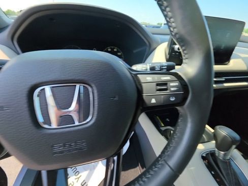 Used 2024 Honda HR-V EX-L image 19
