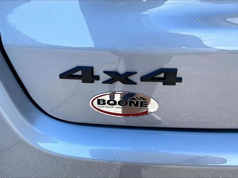 New 2026 Jeep Compass Latitude image 13