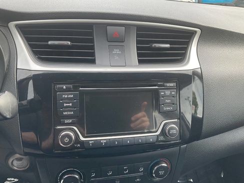Used 2016 Nissan Sentra SV image 16